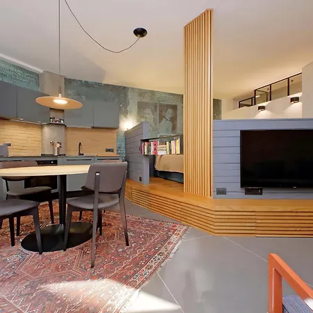 Onofrio Apartment *